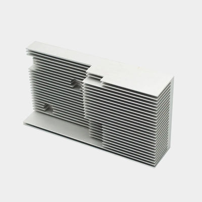 工業用エクストルーション メタルヒートシンク 調整可能な幅と掘削タッピング アノイド化